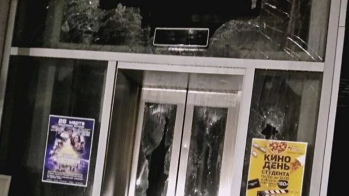 В здании ТРЦ «Зимняя вишня» было три кинозала. В день пожара там показывали боевик «Тихоокеанский рубеж 2» и мультфильм «Шерлок Гномс»