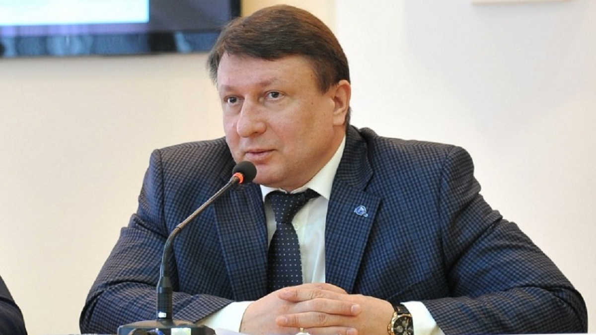 Олег Лавричев