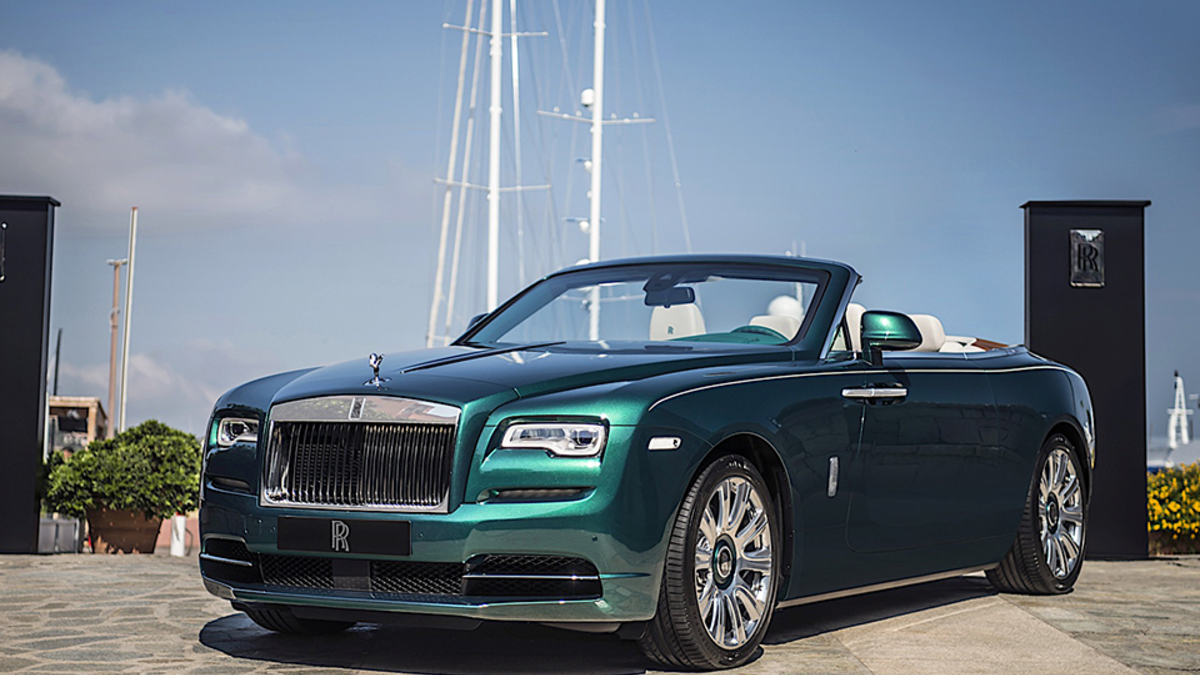 Новые автомобили Rolls-Royce в честь курорта Порто-Черво | РБК Стиль