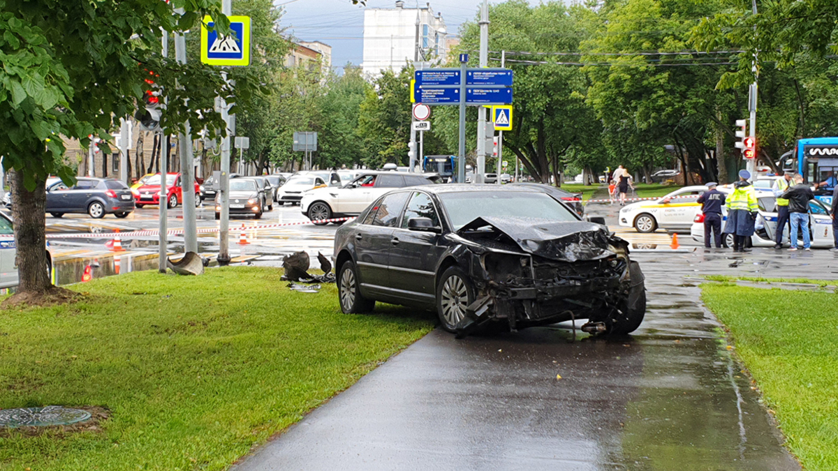 Пешеходы пострадали в ДТП возле метро «Люблино» в Москве — РБК