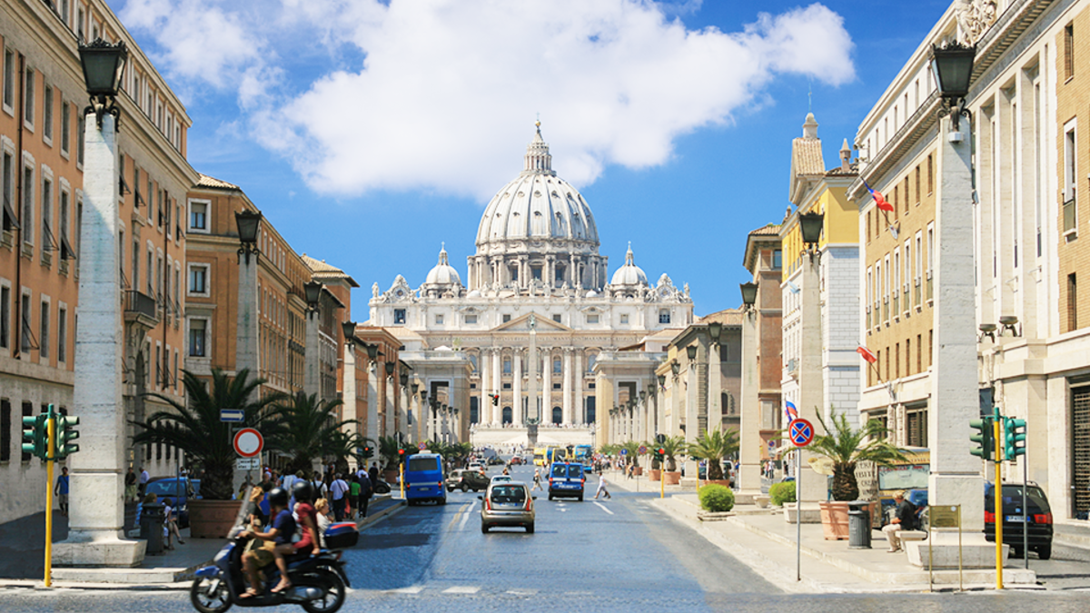 Почему Ватикан – отдельное государство: исторические и правовые причины