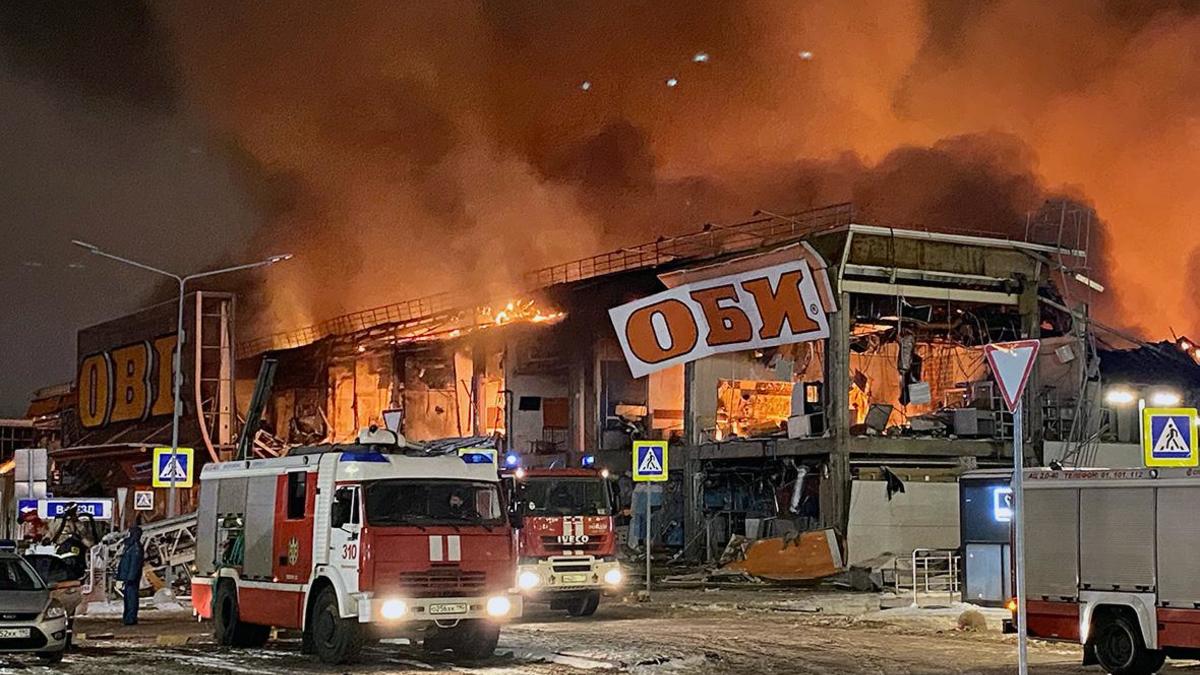 При пожаре в гипермаркете OBI в Химках погиб охранник — РБК