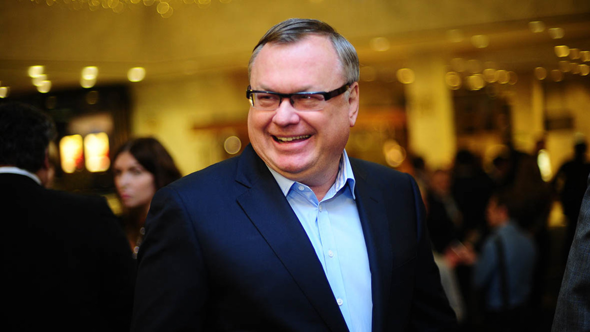 Андрей Костин