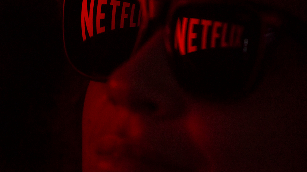 МВД проверит Netflix на ЛГБТ-пропаганду — РБК