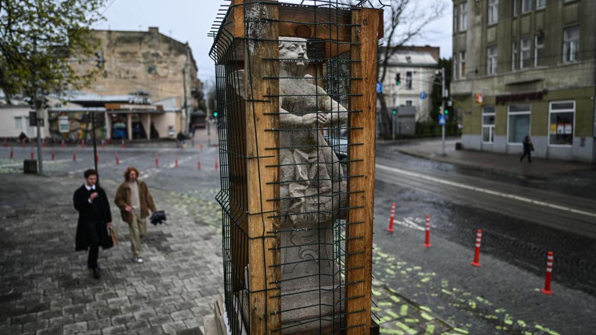 Во Львове прогремели взрывы — РБК