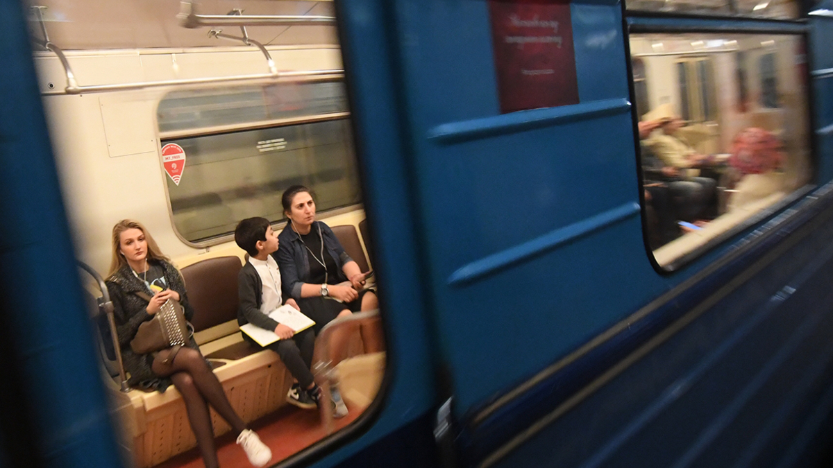 Движение поездов на зеленой ветке московского метро вошло в график