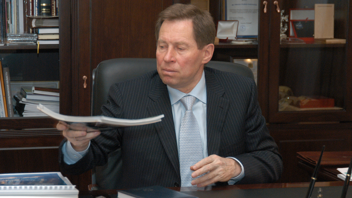 Владимир Яковлев