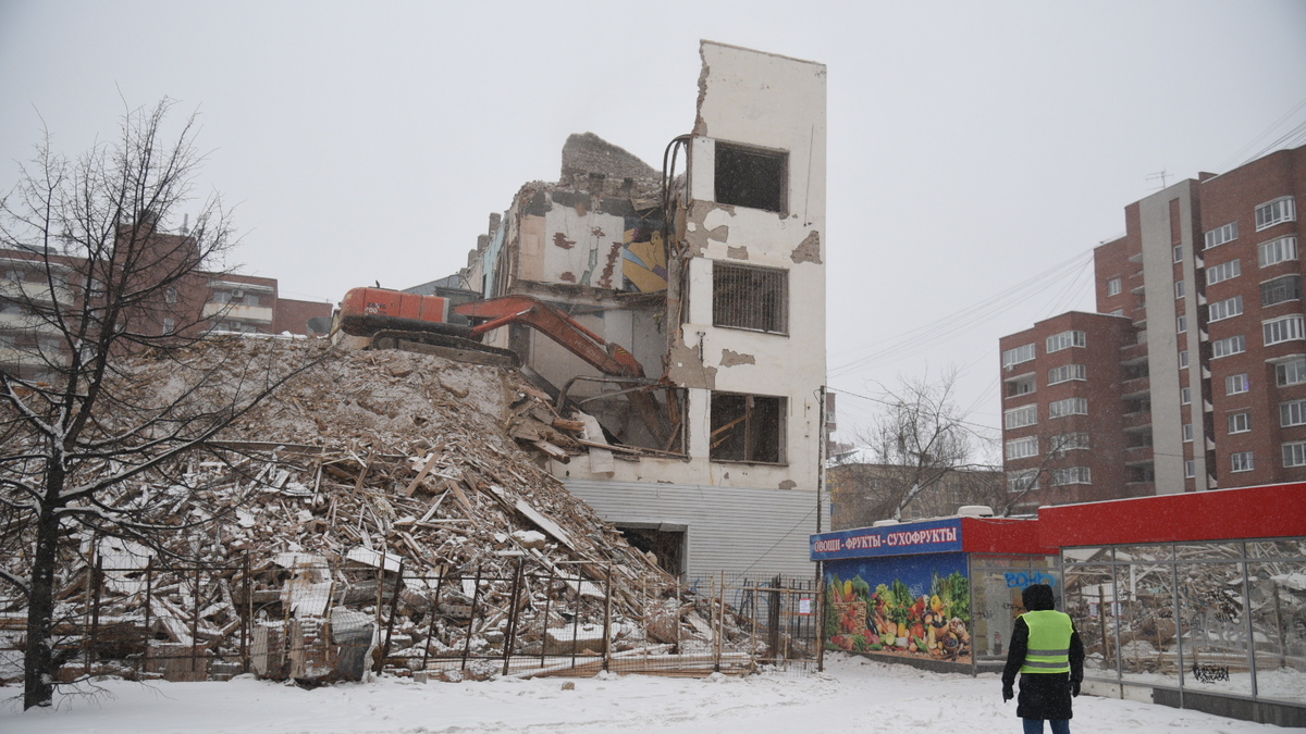 Судебные приставы приостановили снос здания ПРОМЭКТа — РБК