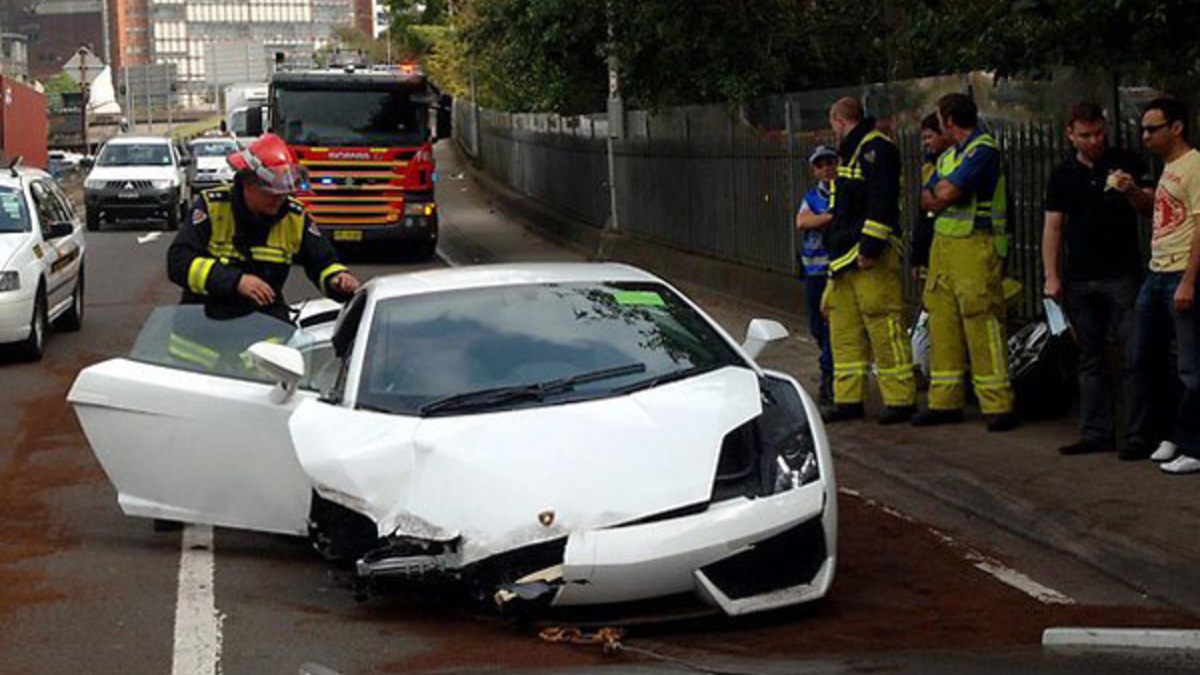 Покупатель разбил Lamborghini в ходе тест-драйва :: Autonews