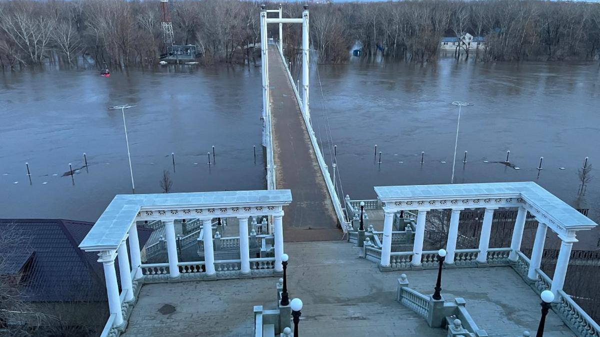 Уровень воды в реке Урале у Оренбурга снизился второй день подряд — РБК