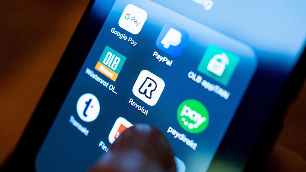 Банк Revolut объяснил ограничения для россиян без долгосрочных виз в ЕС —  РБК