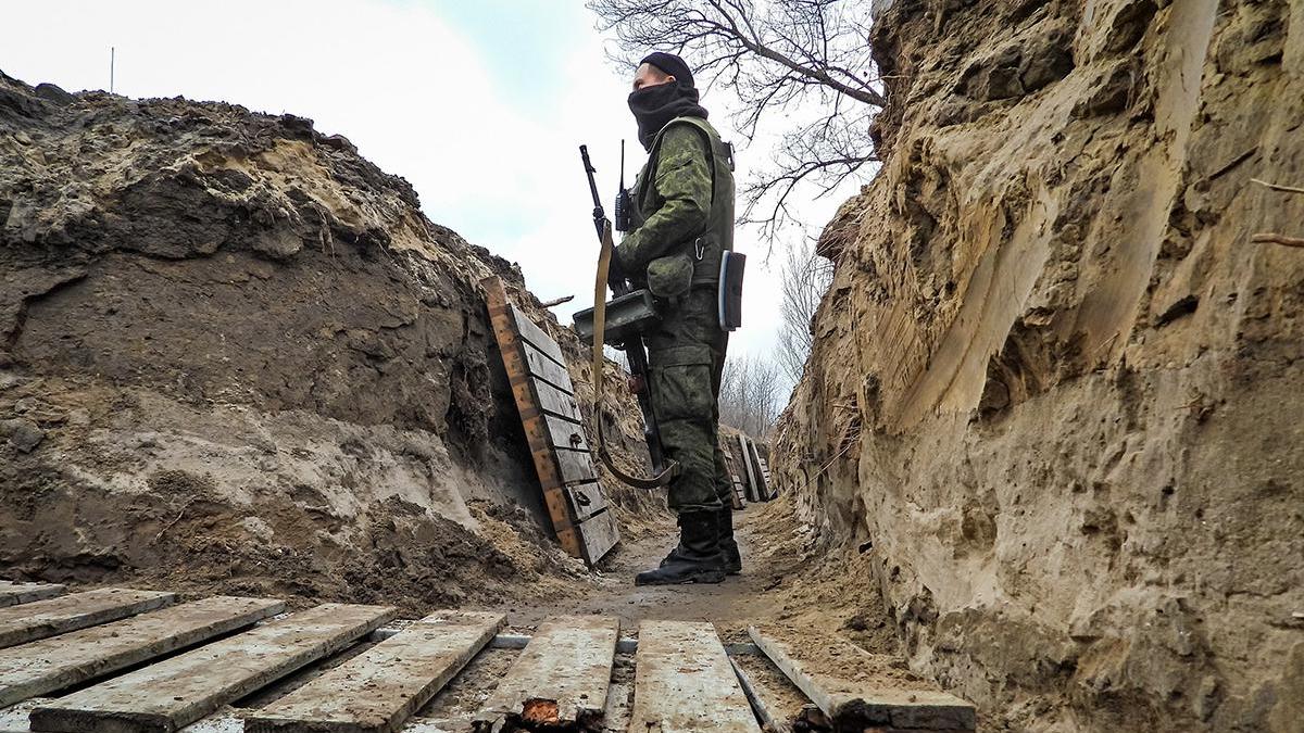 В ДНР сообщили о взятии под огневой контроль всех дорог у Артемовска — РБК