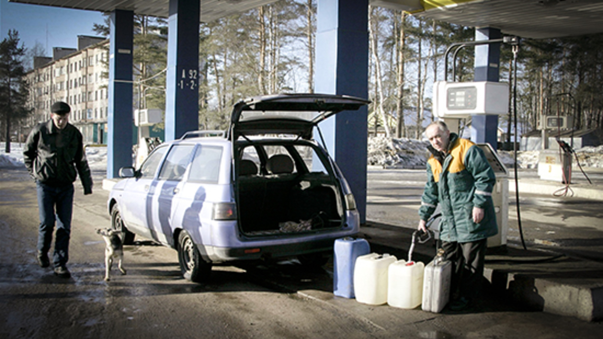 Минэнерго попросило нефтяников запастись бензином во избежание дефицита —  РБК