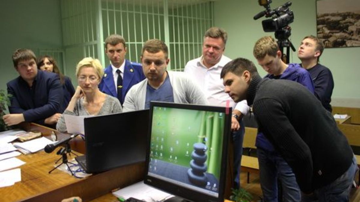 Суд исследует видеозаписи о подкупе избирателей