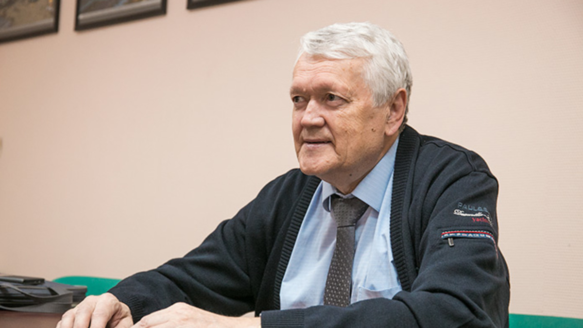 Александр Асеев
