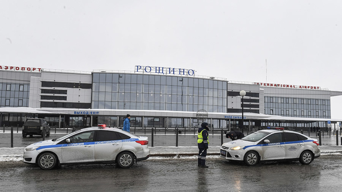 Самолет из Уханя с жителями России на борту приземлился в аэропорту Рощино в Тюмени утром 5 февраля