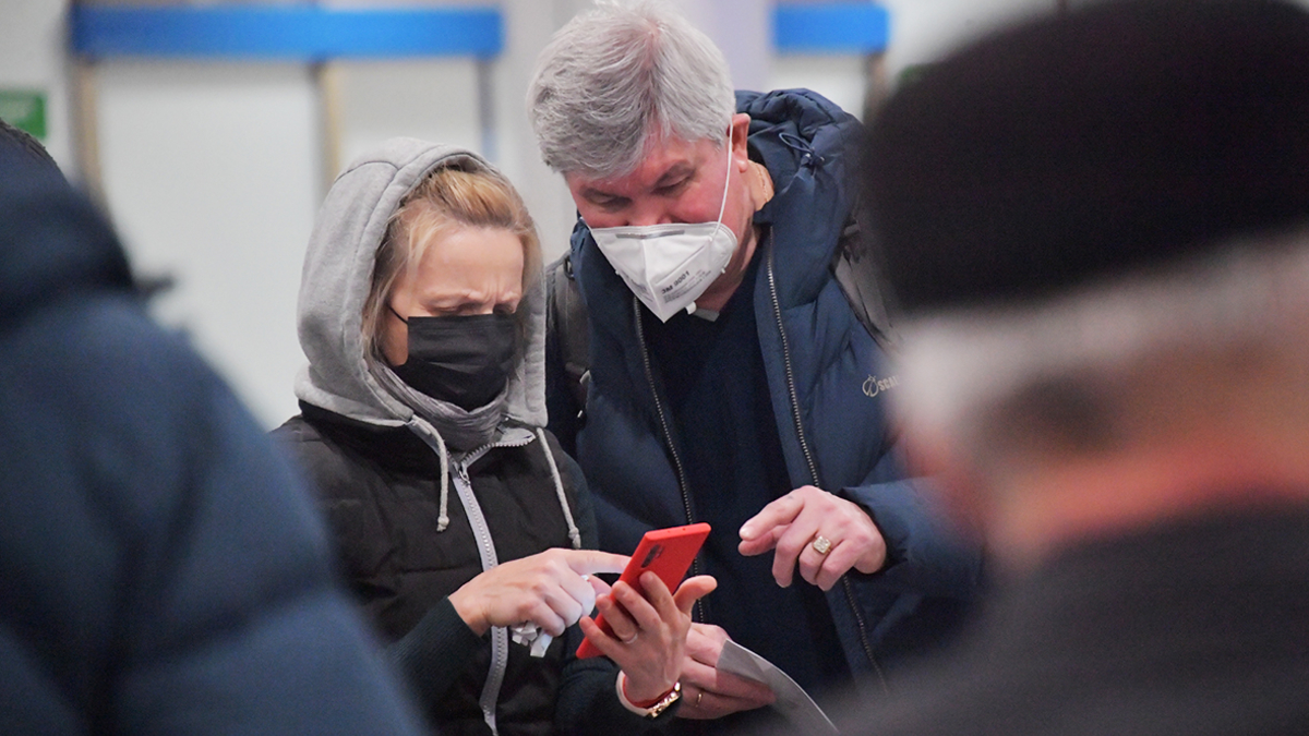 Определен срок выпуска в Новосибирске инновационных масок против вирусов —  РБК