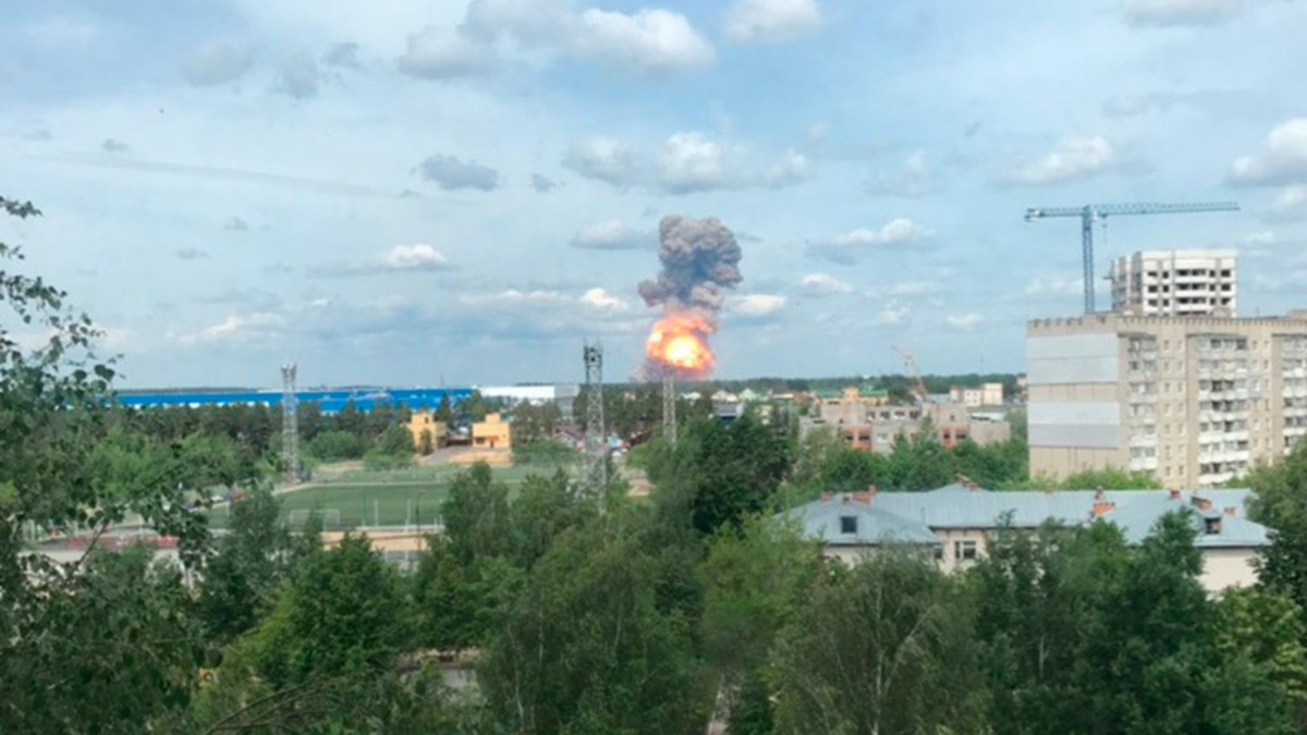 Взрыв на заводе по производству тротила в Дзержинске. Фоторепортаж — РБК