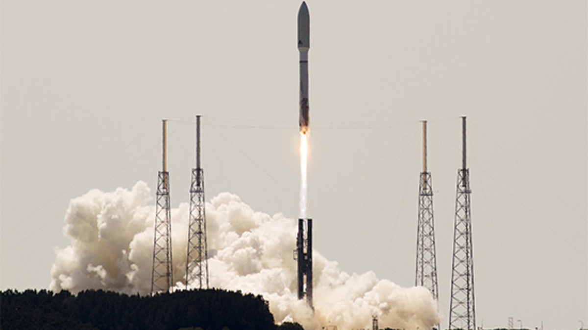 Запуск ракеты&nbsp;Atlas 5 с космодрома на мысе Канаверал, штат Флорида, США