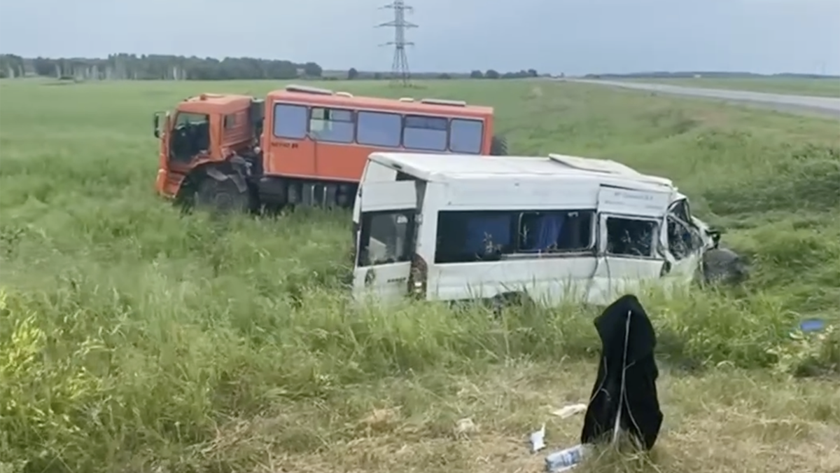 В ДТП с автобусом в Красноярском крае пострадали 17 человек — РБК