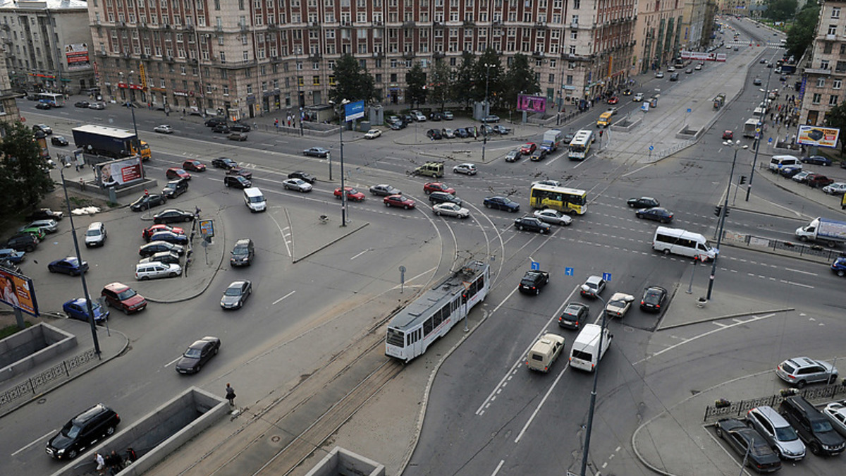 В Петербурге перекрывают Новочеркасский проспект — РБК