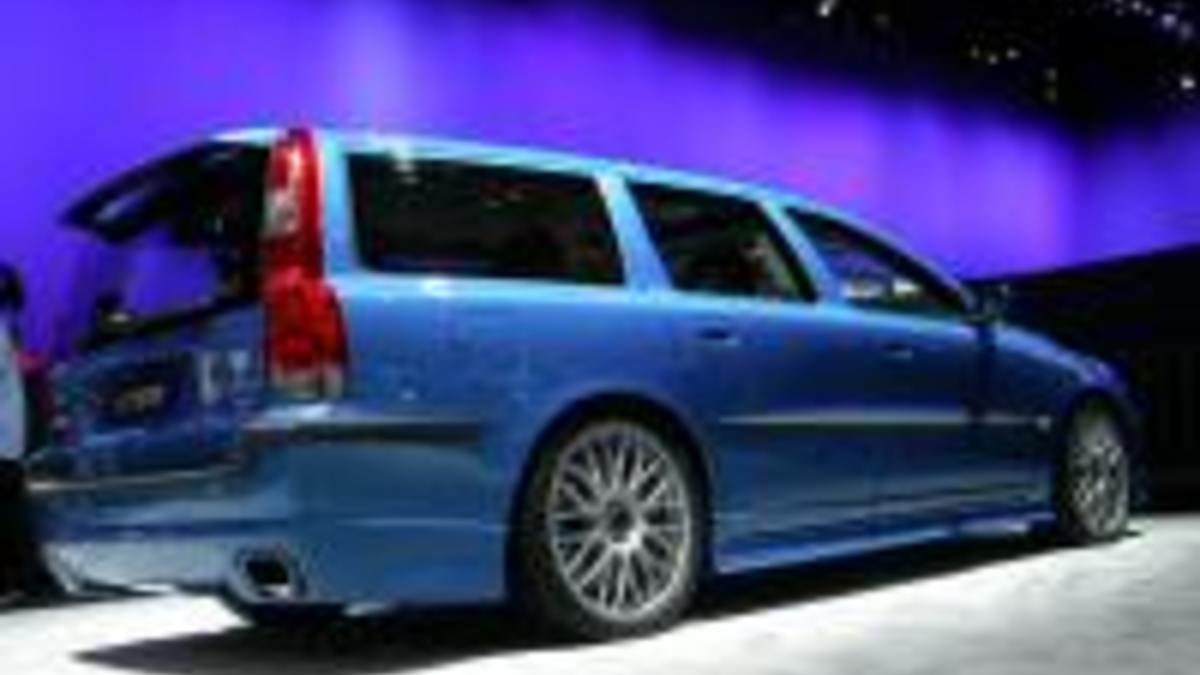 Volvo представит в Торонто концепт V70 R :: Autonews