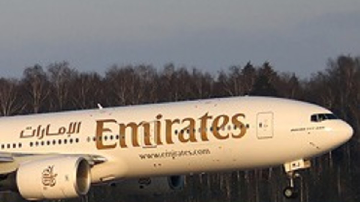 Emirates разрешила пользоваться телефонами в небе — РБК