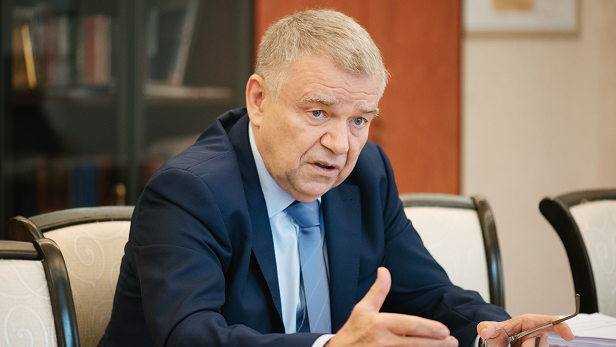Председатель СО РАН Валентин Пармон 