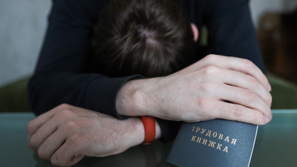 На начало февраля 2023 года в службе занятости было зарегистрировано 2333 обратившихся за содействием в поиске работы