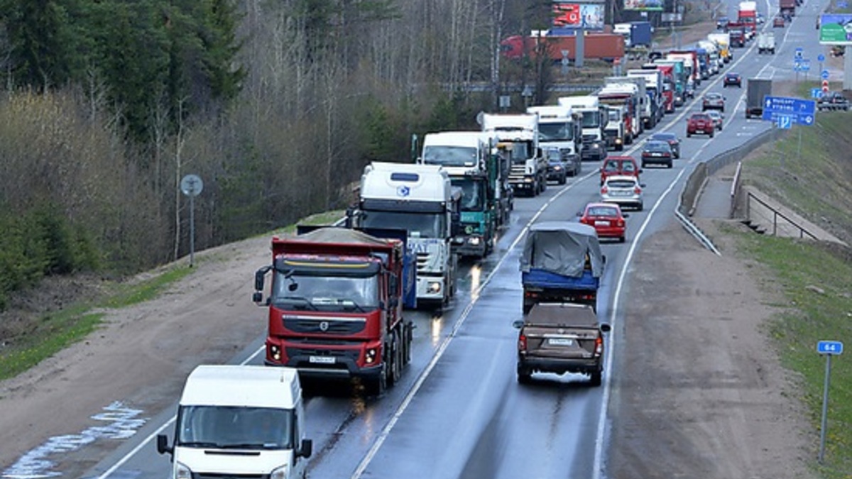 Трасса Москва-Петербург попала в число самых опасных дорог — РБК