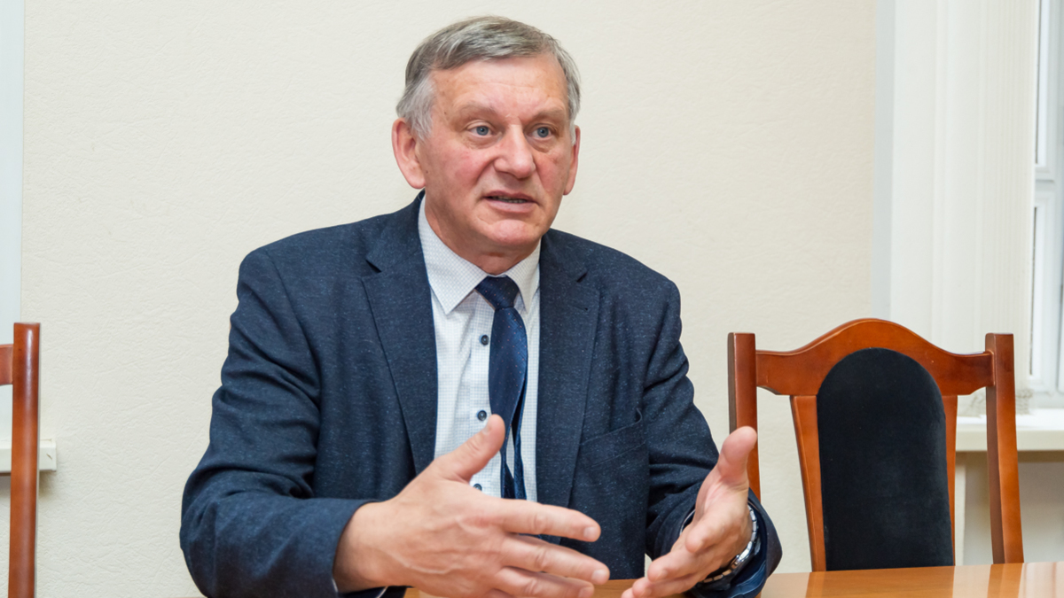 Ректор НГТУ Анатолий Батаев