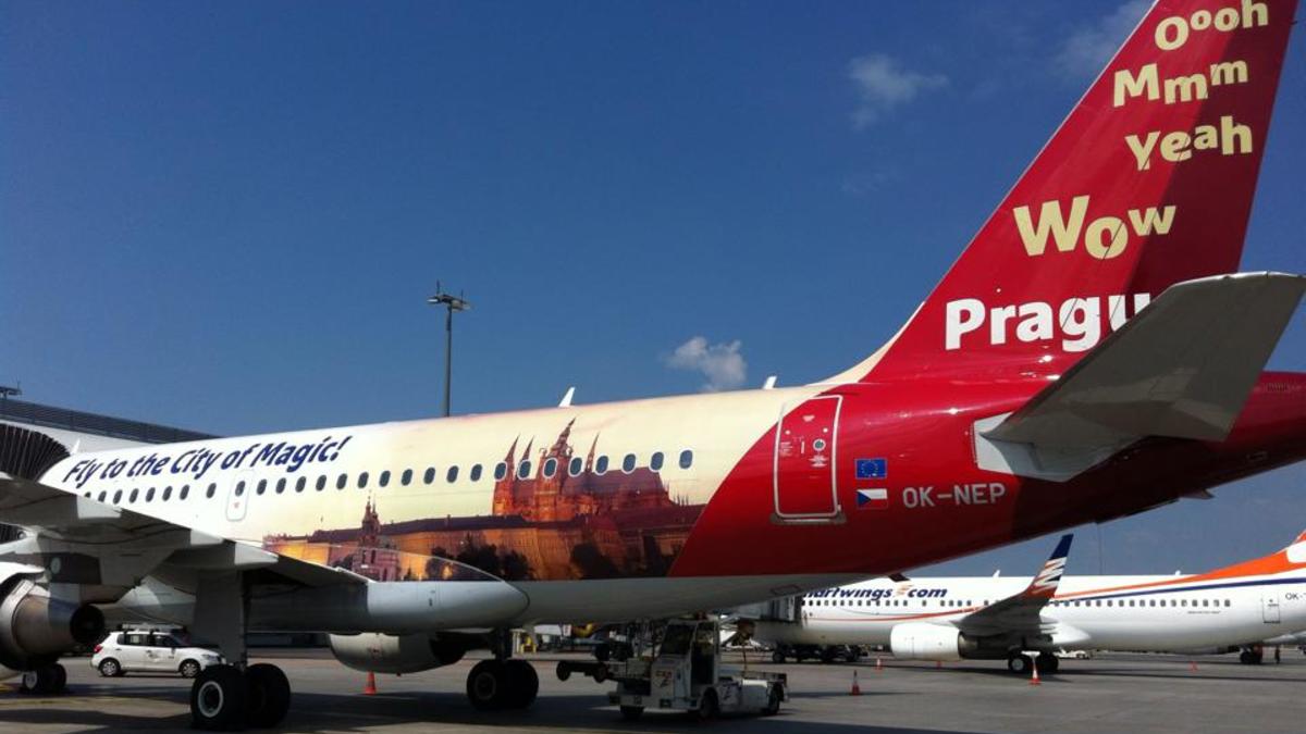 Самолет авиакомпании Czech Airlines, который традиционно открывает новые направления