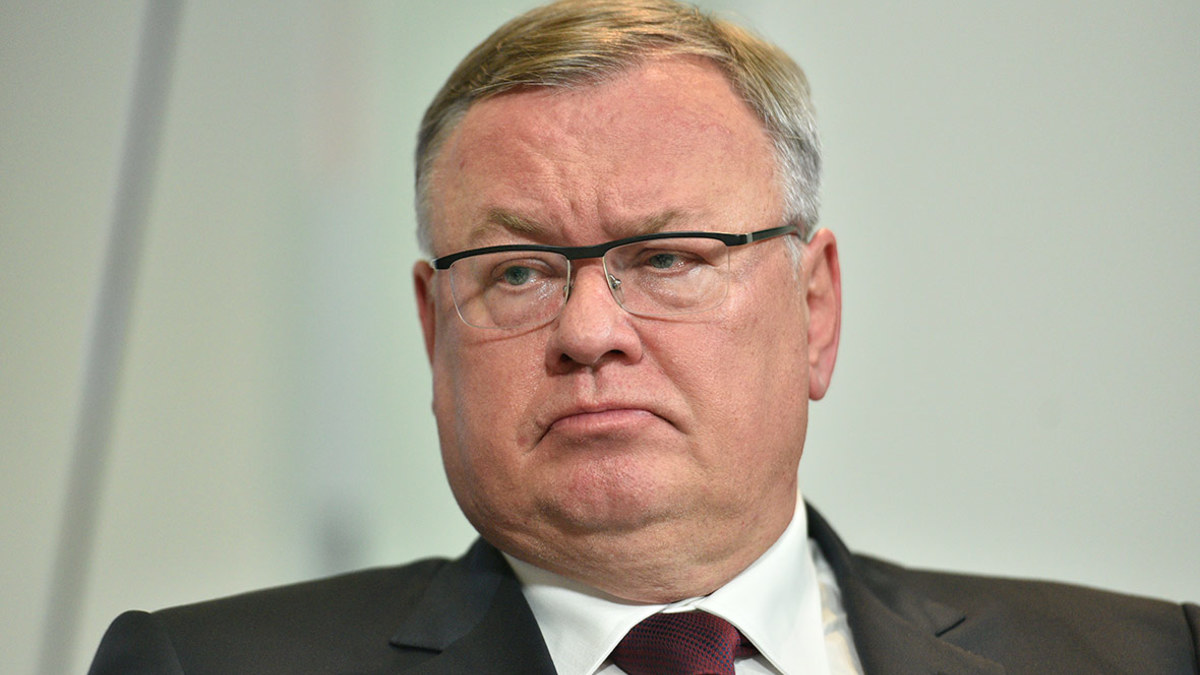 Андрей Костин