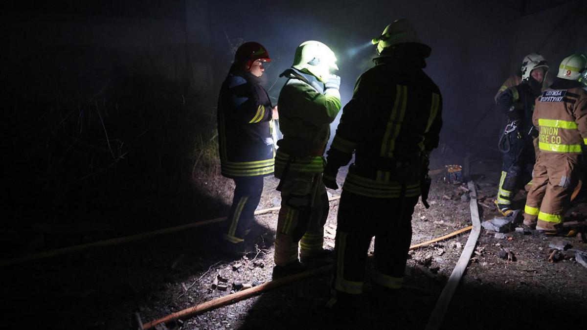 Во Львове после взрывов начался пожар на промышленном складе — РБК