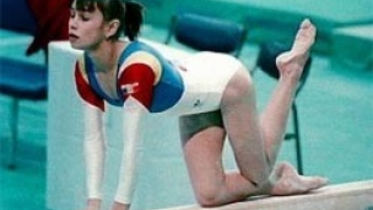 Японцев шокировали фотографии обнаженных румынских гимнасток :: Другие ::  РБК Спорт