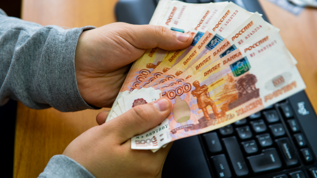 Средние зарплаты тюменцев за 11 месяцев 2023 г. выросли на 13,9%