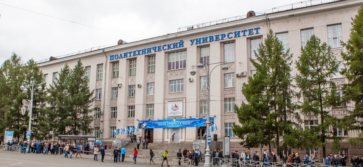 В пермских вузах начали работать приемные комиссии