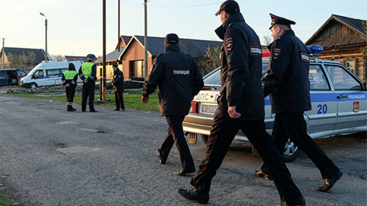 По делу об убийстве семьи полицейского задержали выходцев из Средней Азии —  РБК