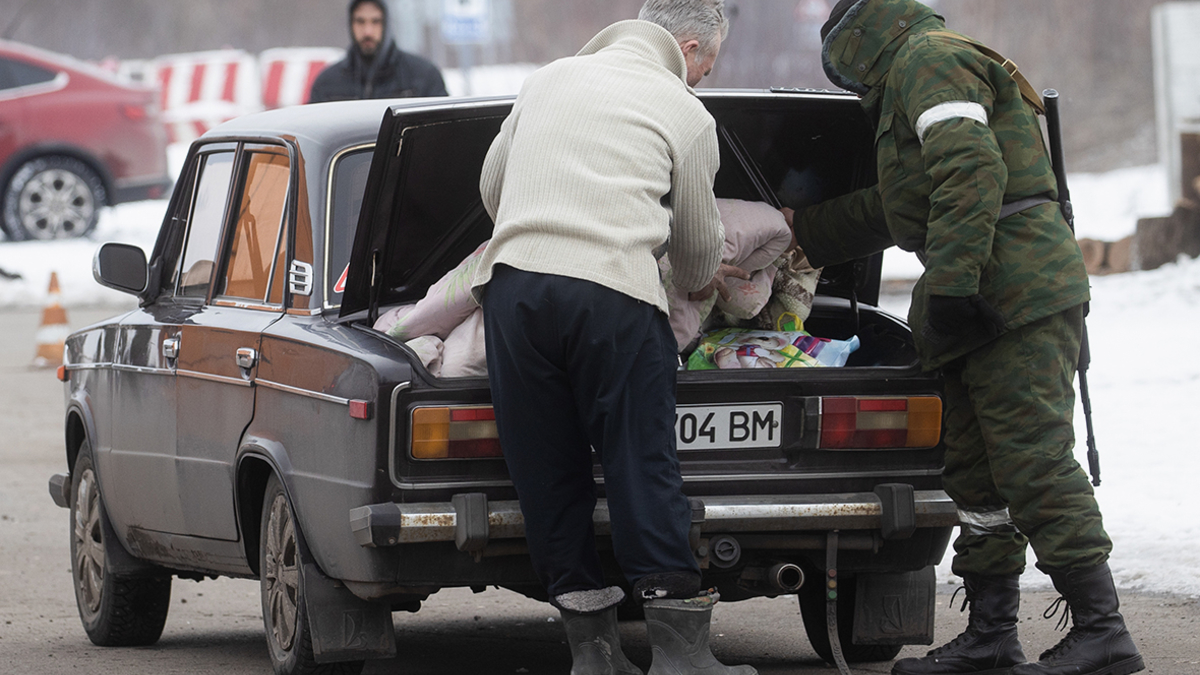 МВД разрешило въезд в Россию 3 тыс. граждан ЛНР, ДНР и Украины — РБК