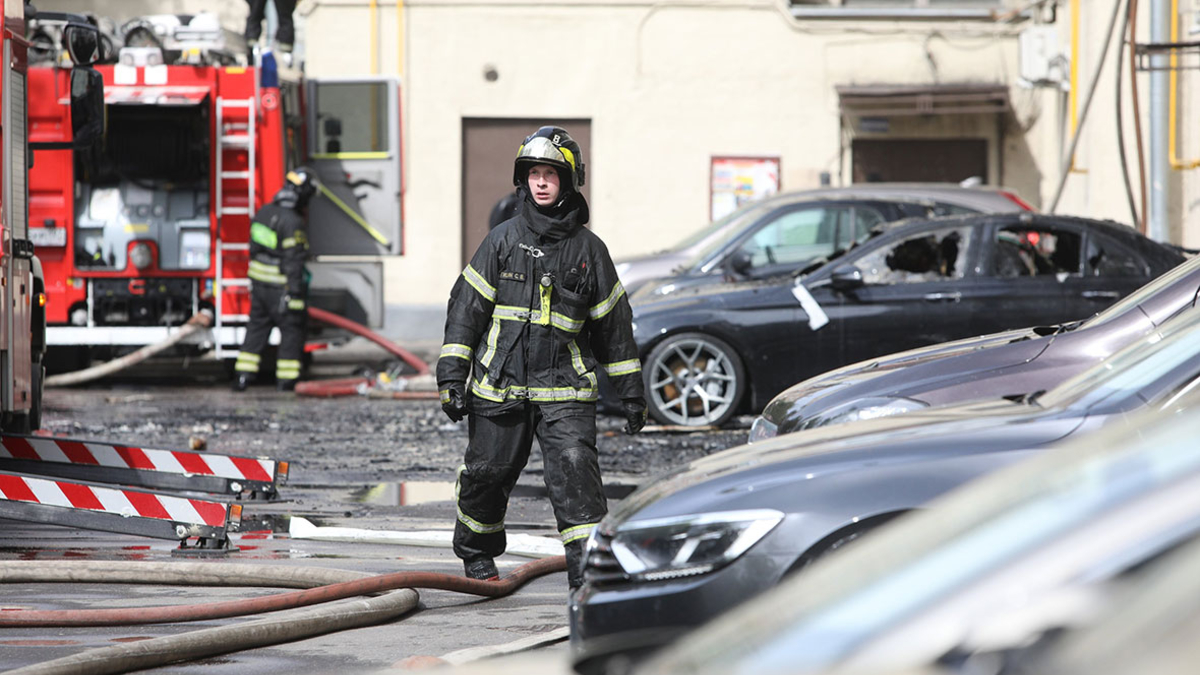 В Москве в жилом доме на Фрунзенской набережной произошел пожар — РБК