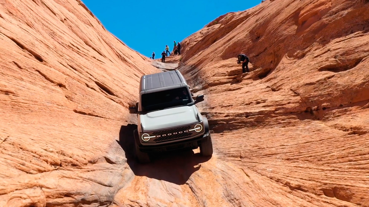 Ford Bronco преодолел трассу «Врата Ада» задним ходом. Видео :: Autonews