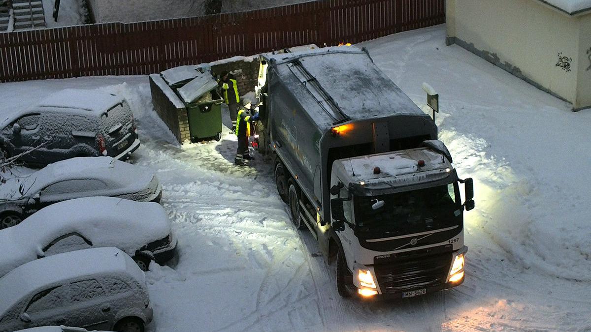 Оператор объяснил, почему в российских городах стали хуже вывозить мусор —  РБК