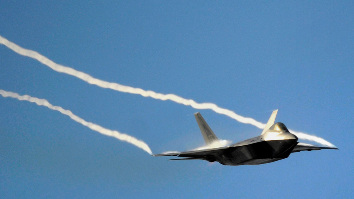 Американский истребитель F-22
