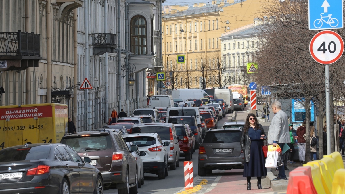 Движение в центре Петербурга ограничат на время мультимедийного спектакля —  РБК