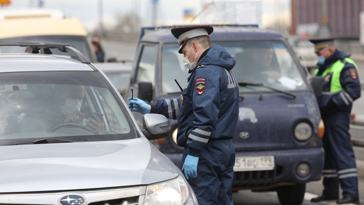 ГИБДД вычислила машину со стробоскопами по видео в интернете :: Autonews