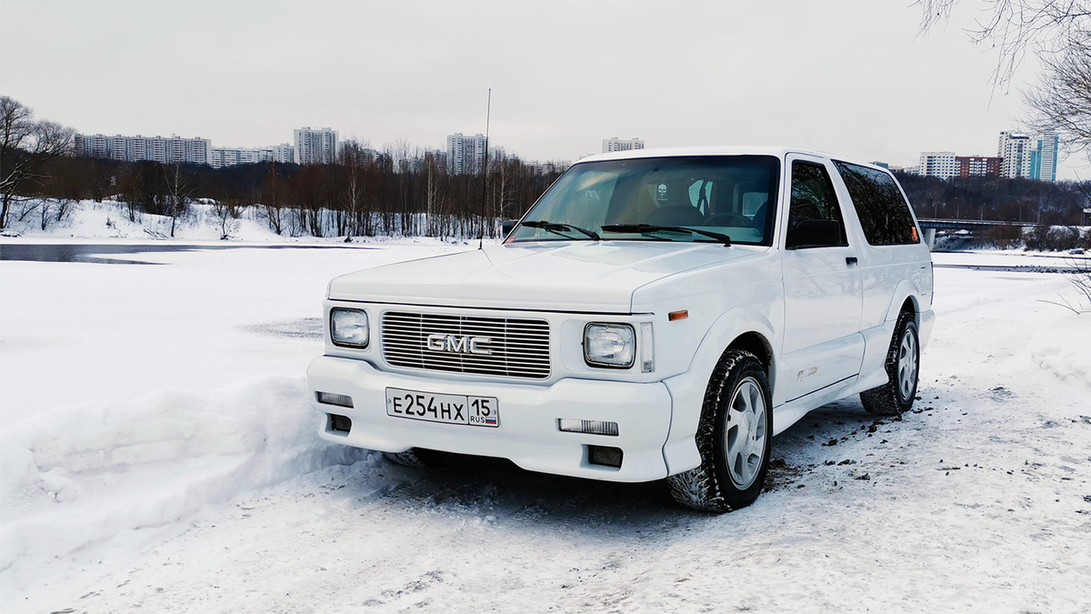 Внедорожник быстрее Ferrari: тест-драйв GMC Typhoon :: Autonews