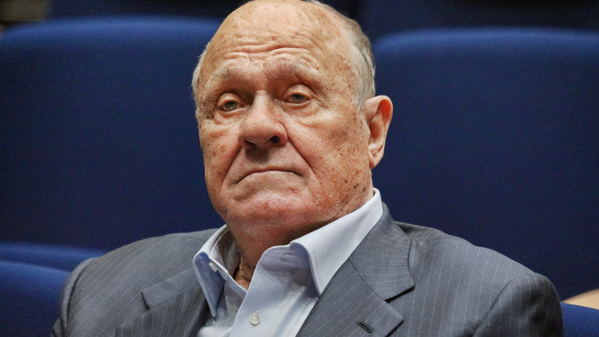 Владимир Меньшов