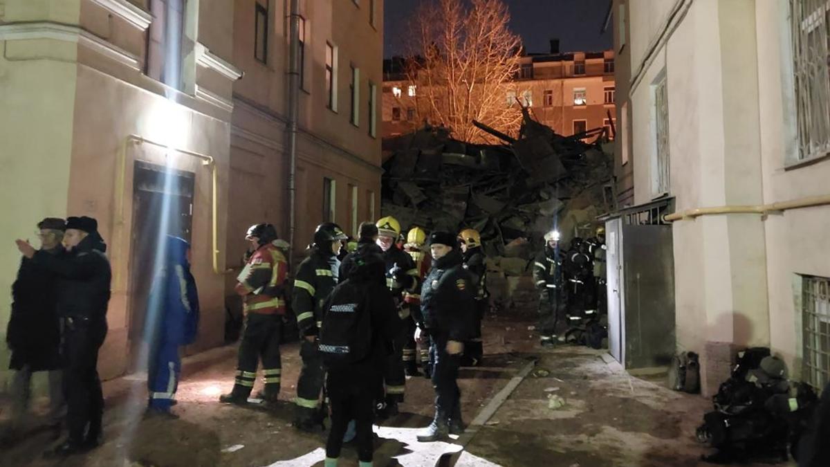 В центре Петербурга обрушился шестиэтажный дом — РБК