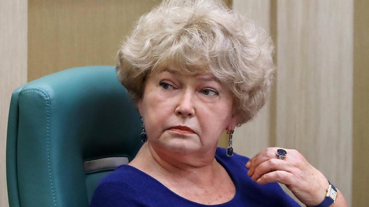 Нарусова назвала фейком информацию об уходе с поста сенатора — РБК