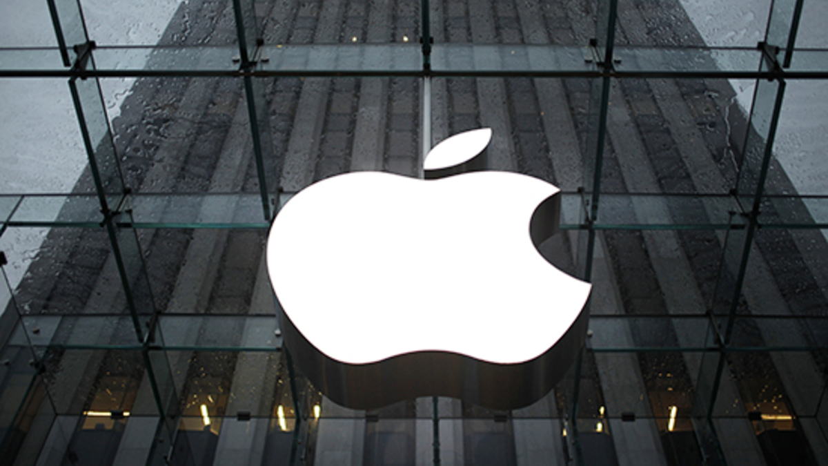 Логотип на флагманском магазине Apple в Нью-Йорке